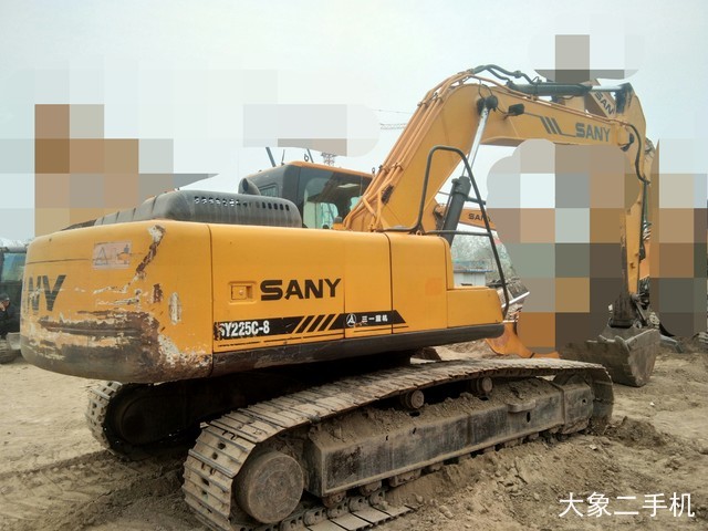 三一重工 SY225C 挖掘机